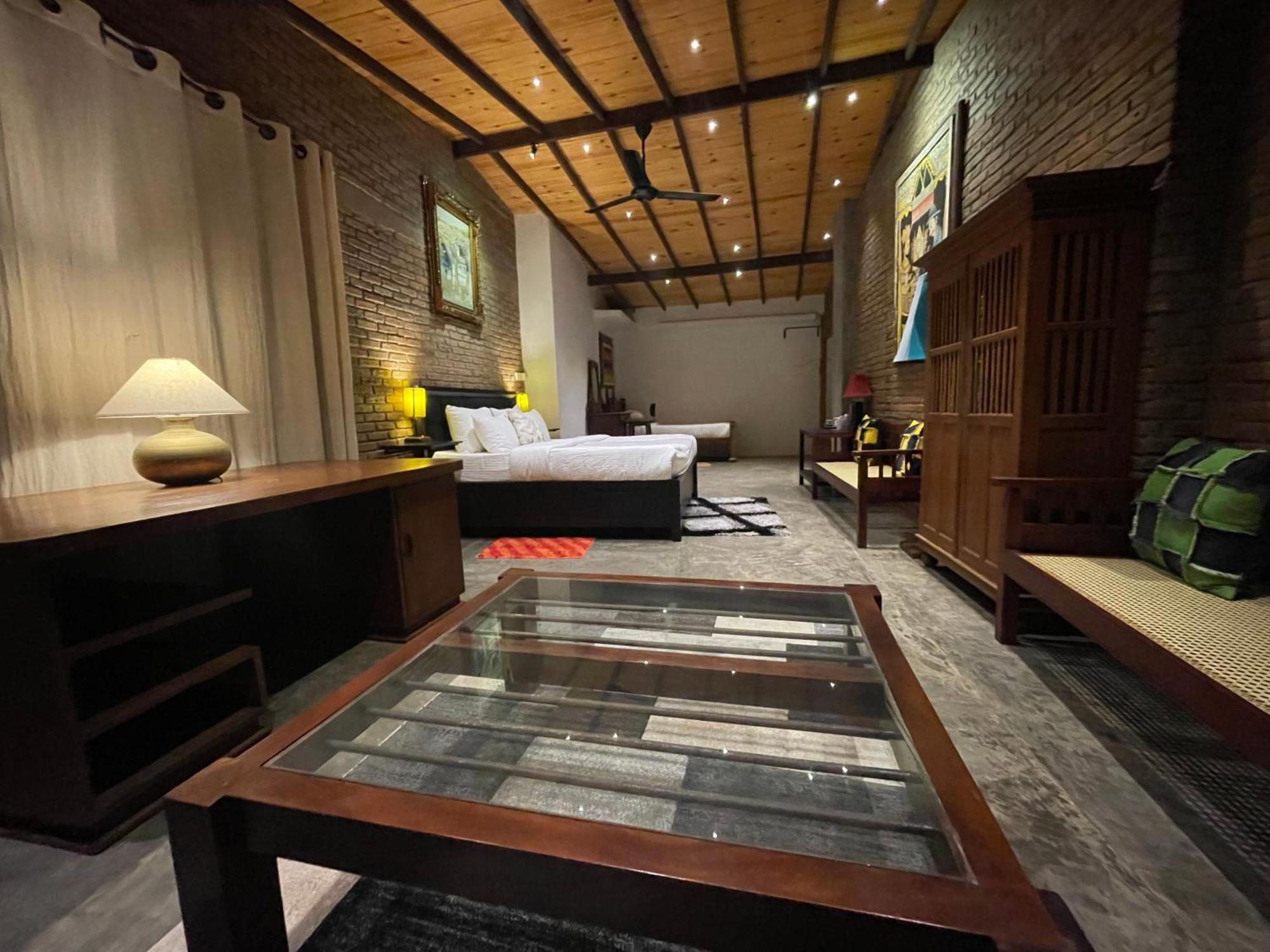 Aayu Hanthana Boutique Hotel Канді Екстер'єр фото
