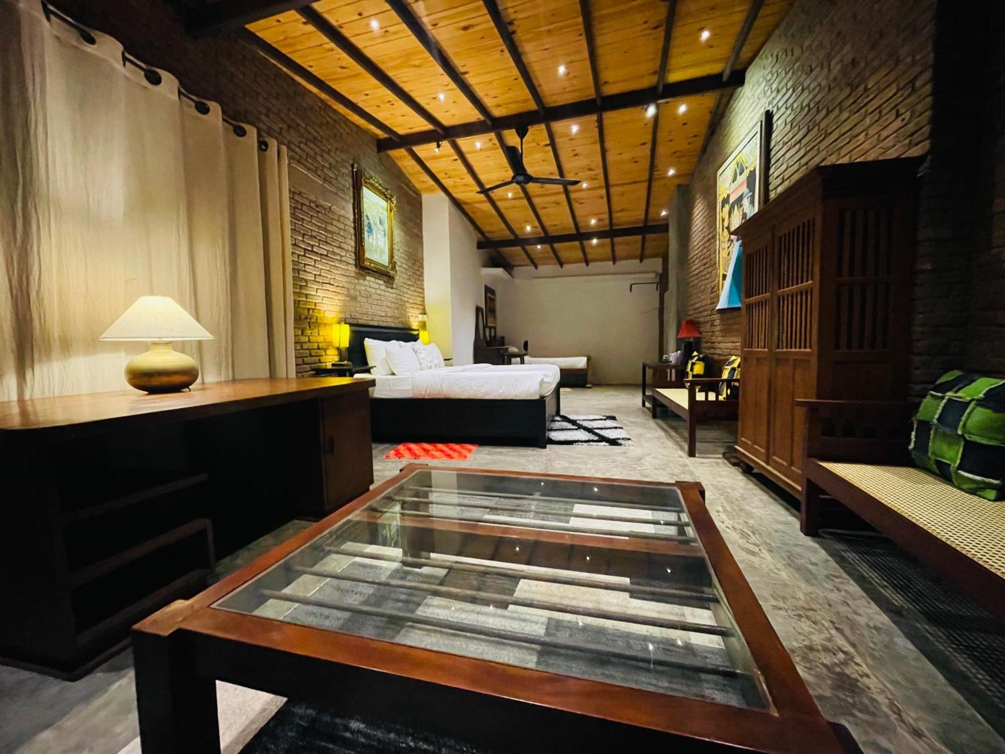 Aayu Hanthana Boutique Hotel Канді Екстер'єр фото